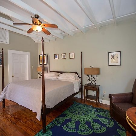 Maison De Macarty Bed & Breakfast New Orleans Exterior photo