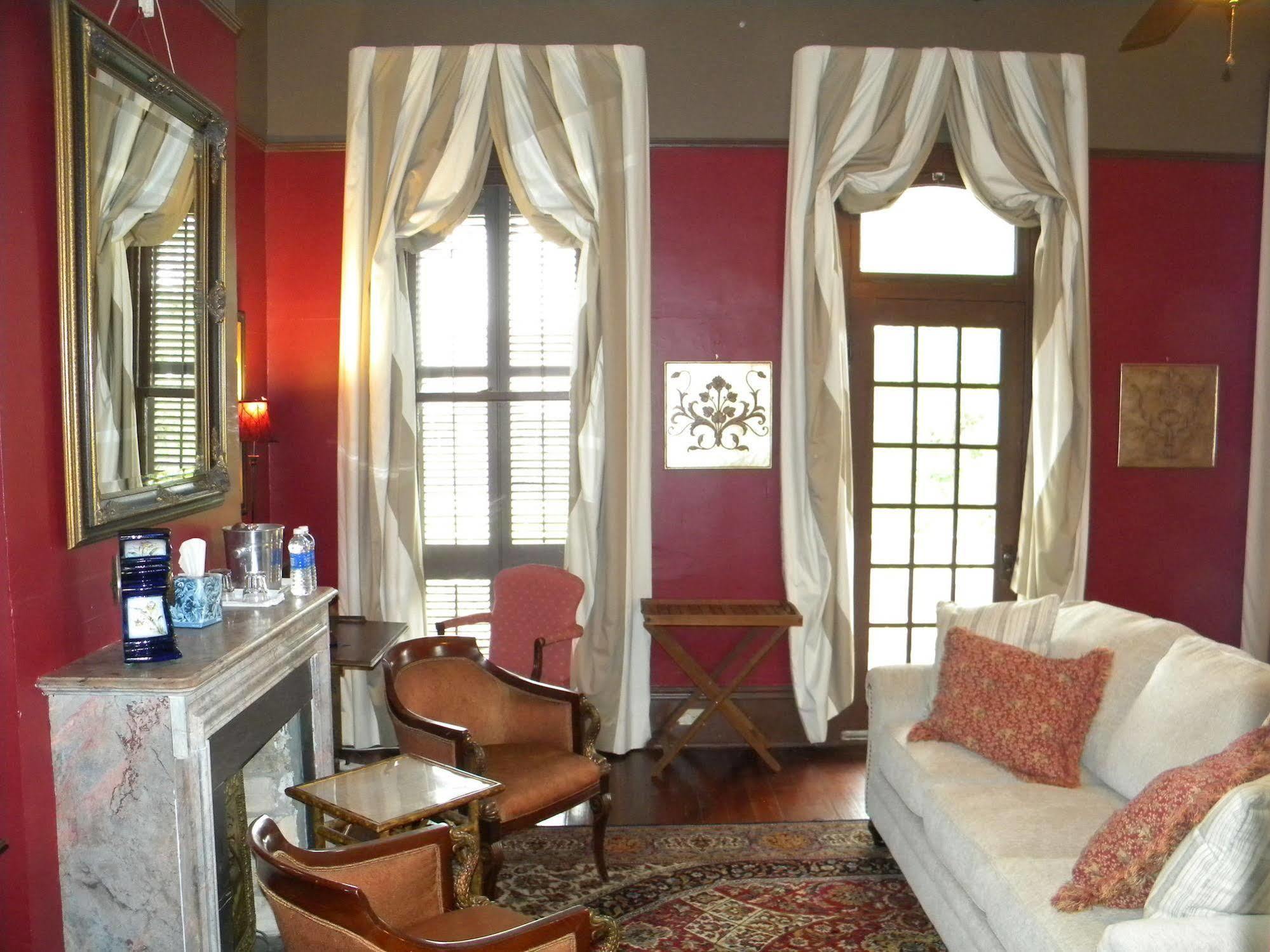 Maison De Macarty Bed & Breakfast New Orleans Exterior photo
