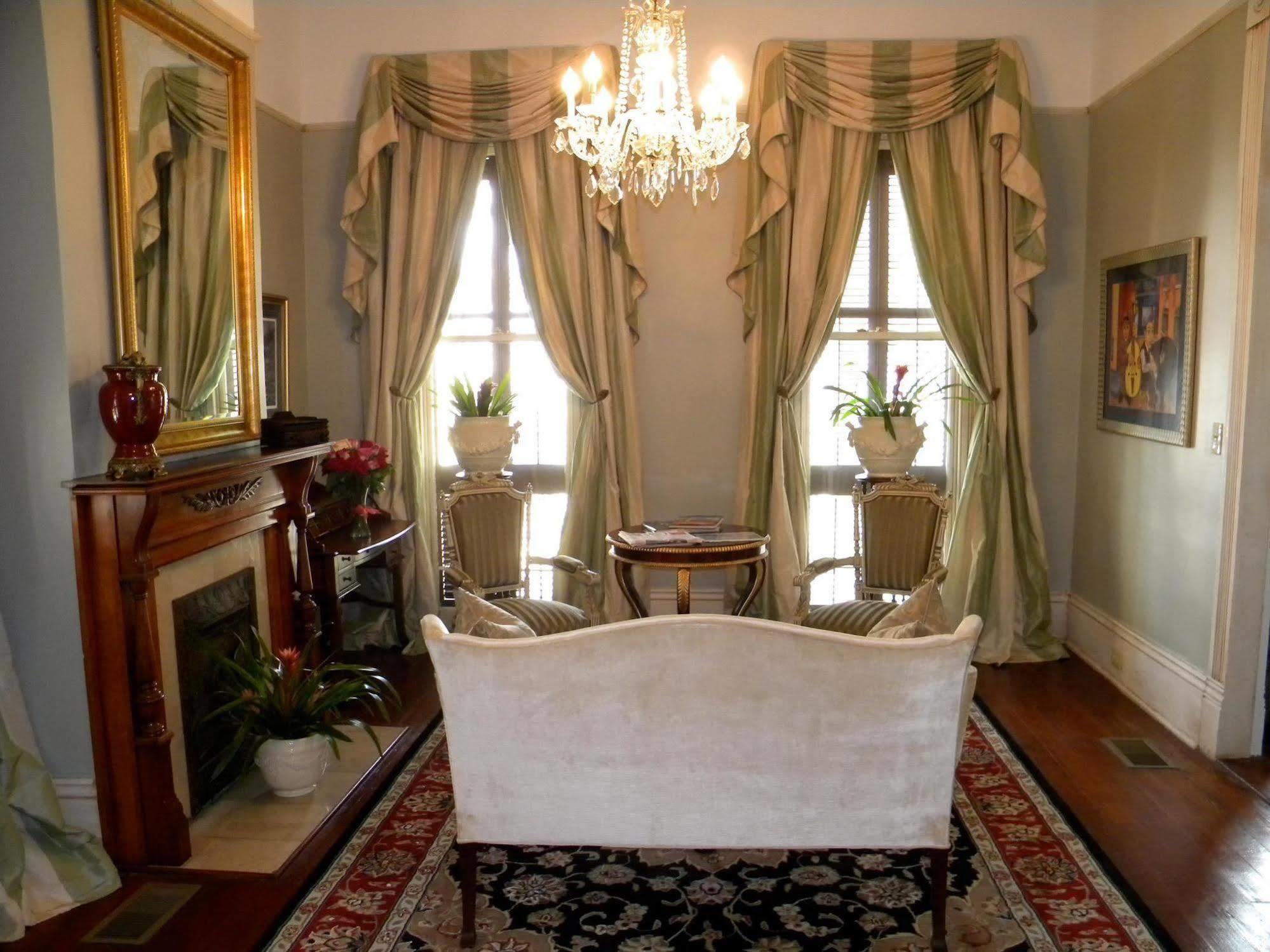 Maison De Macarty Bed & Breakfast New Orleans Exterior photo